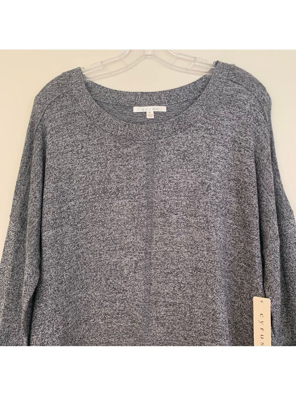 CYRUS Gray Heathered Long Sleeve Knit Tunic - Picture 7 of 13